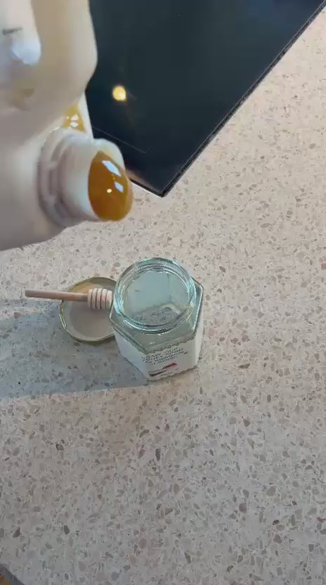Load video: Sidr honey cascading into the jar, golden and pure, capturing the essence of nature's sweetest gift.